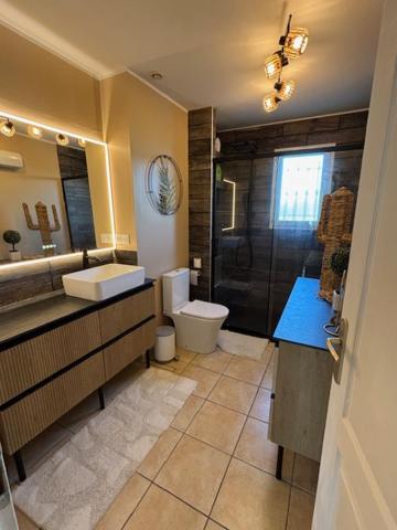 Chez Frederique Et Jean-Claude Hotel Les Taillades Kültér fotó